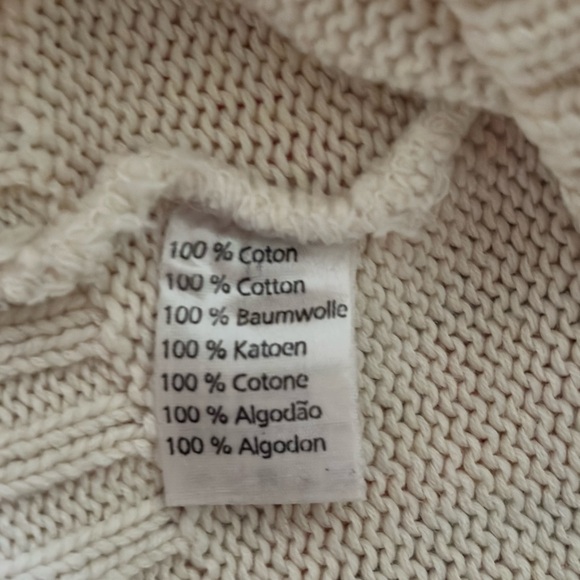 Lacoste Women's Ivory Crew Neck Sweater Needs Repair - Picture 6 of 8